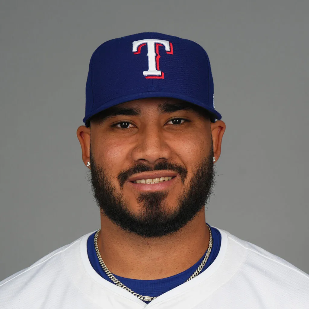 Rangers Akan Memanggil Kembali Luis Curvelo Untuk Debut MLB
