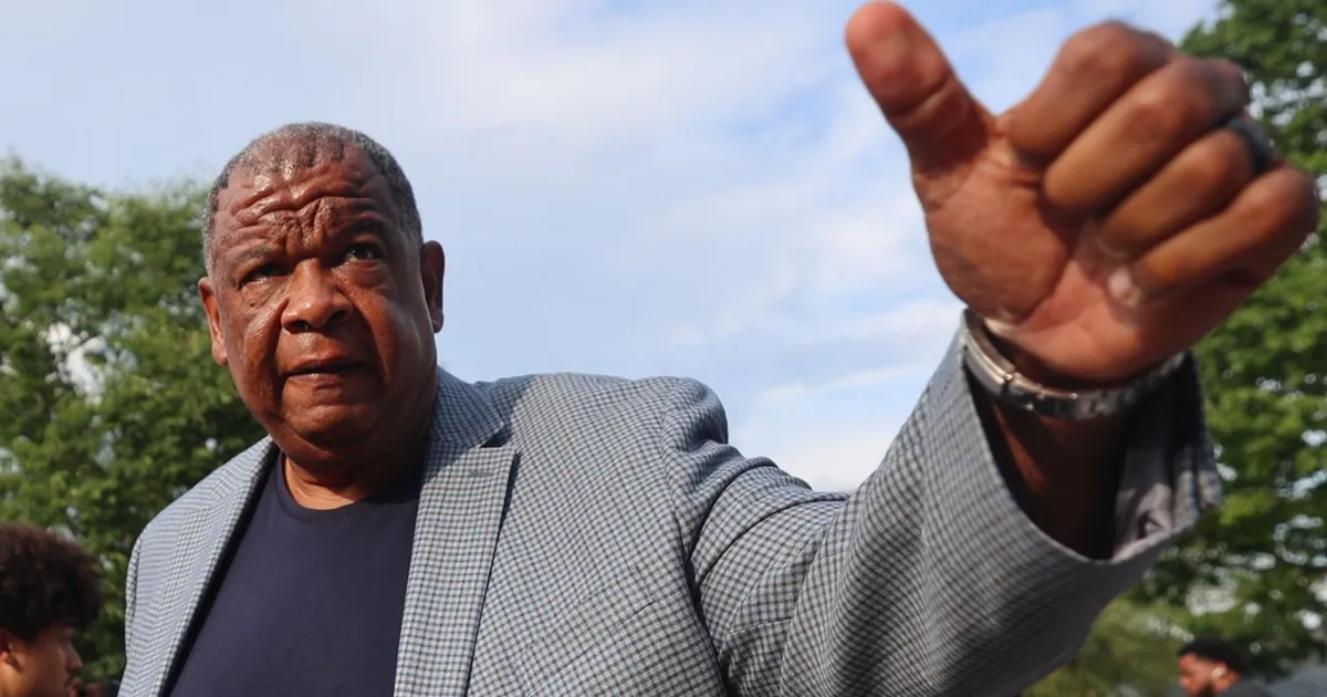 Vince Marrow Dikabarkan Akan Menjadi Manajer Umum Sepak Bola Louisville
